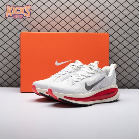 Nike Vomero 18 Platinum Tint Siren Red Light Smoke Grey Metallic Pewter HM6803-001 Unisex
